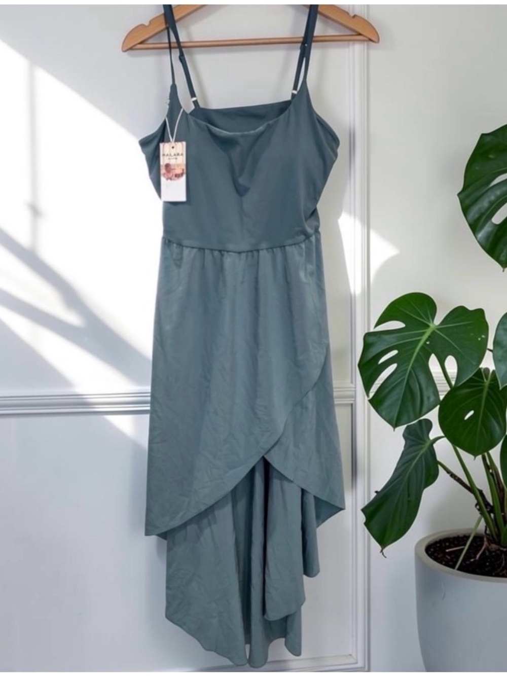 Halara NWT Coastal Activewear High Low Dress L Athleisure Resortcore Quick Dry